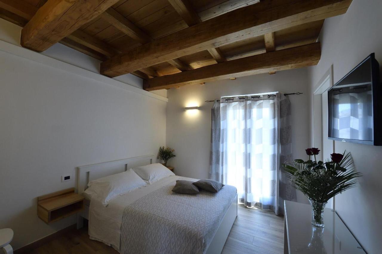 Le Benedettine Affittacamere Relais 폰디 외부 사진