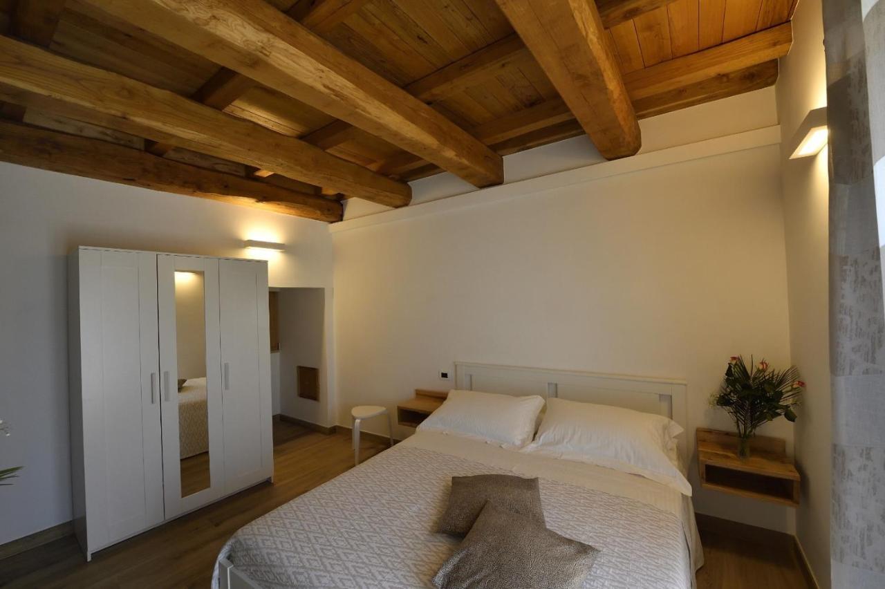 Le Benedettine Affittacamere Relais 폰디 외부 사진